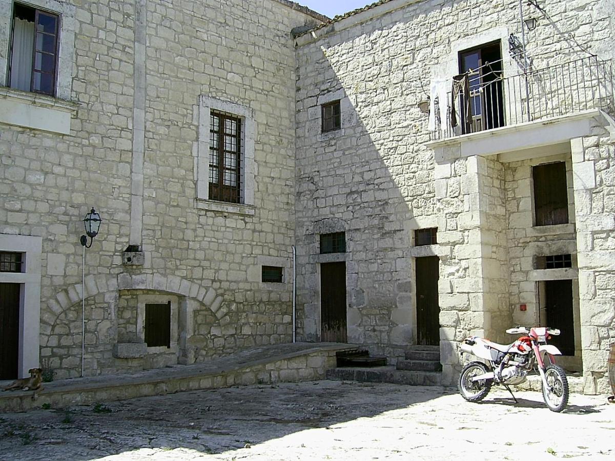Agriturismo Baglio Calanchi モーディカ エクステリア 写真